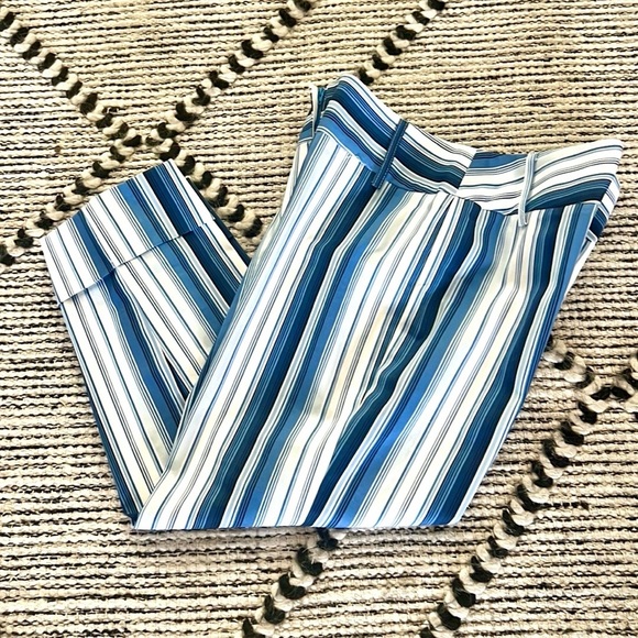 Mixit Stretch,Adorable & Slimming Vertical-Striped Cuffed & Cropped Pant,Size 10 - Picture 3 of 12